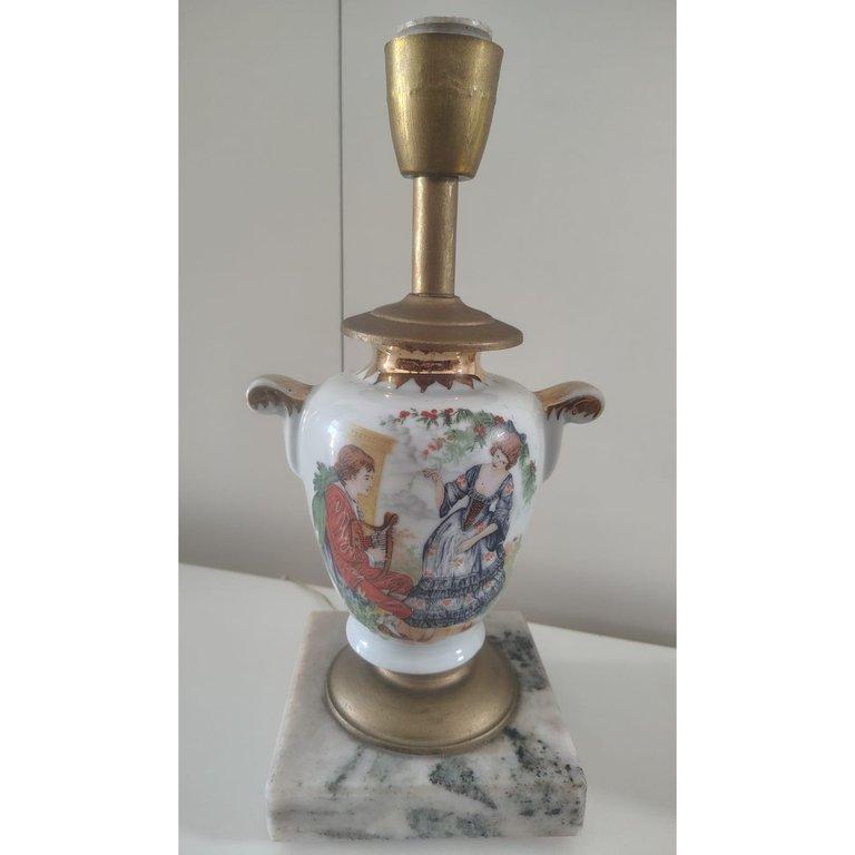 Lámpara Velador Antiguo De Porcelana Estilo Sèvres Escena Galante Base De Mármol