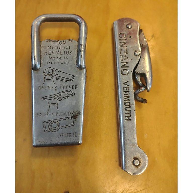 Lote De Bar Vintage: Destapador Monopol Hermetus Y Sacacorchos Cinzano