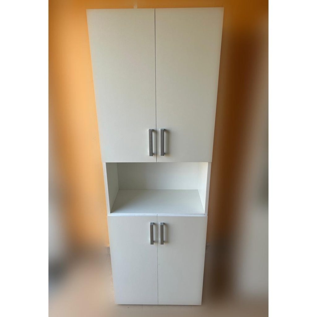 Despensero de melamina armado de 4 puertas y 1 estante
