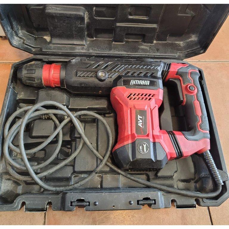Martillo Demoledor Rotopercutor Omaha DE-6MAX 1300W 18J SDS Max Valija
