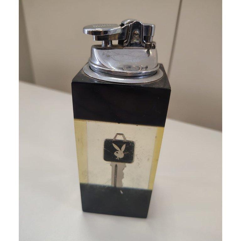 Encendedor De Mesa Vintage Playboy Club Lucita Mediados Siglo XX Japan